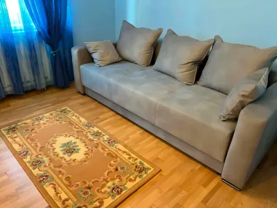 living confortabil cu covor apartament inchiriere Sector 3 București